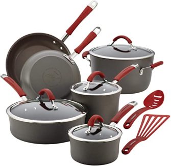 Rachael Ray Cucina 87630 Batterie de cuisine en aluminium anodisé dur antiadhésif, gris avec poignées rouges